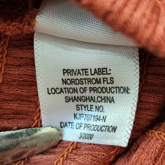 Walking on Sunshine Coral Romper / Jumpsuit (Juniors- Small) - Picture 8 of 8